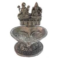 Gifts to Hyderabad