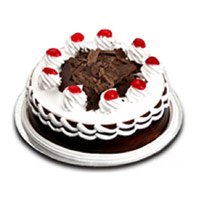 New Year Cakes in Hyderabad consisting 500 gm Black Forest Cake to Hyderabad