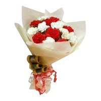 Send Friendship Day Red and White Carnation Bouquet 12 Flowers in Hyderabad
