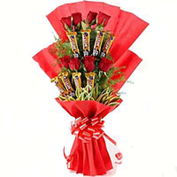 Order Diwali Flowers to Hyderabad. Online Pink Roses 10 Flowers 16 Pcs Ferrero Rocher Bouquet