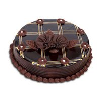 1 Kg Chocolate Cake in Hyderabad. New Year Cakes to Hyderabad