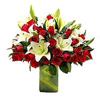 Online Valentine Flowers to Hyderabad